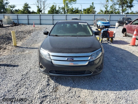 2011 Ford Fusion SE with VIN 3FAHP0HA8BR103445, listed as a Copart auction lot 54546535 with 186,092 mi miles and Clean Title. Bid and sale history available at carsss.com. Image 5.