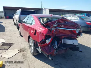 2013 Lexus ES 4dr Sdn with VIN JTHBK1GG1D2076184, listed as a IAAI auction lot 41680578 with 46,822 mi miles. Bid and sale history available at carsss.com. Image 3.
