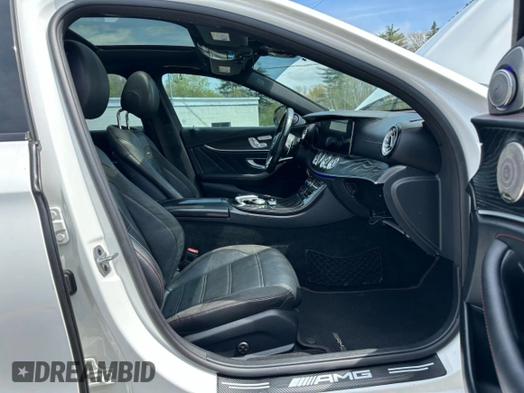 2019 Mercedes-Benz E 53 AMG with VIN WDDZF6BB7KA589865, listed as a Copart auction lot 55819215 with 83,878 mi miles and Clean Title. Bid and sale history available at DreamBid. Image 6.
