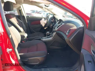 2014 Chevrolet Cruze 1LT z VIN 1G1PC5SB8E7119763, wystawiony jako IAAI lot #41380248 z przebiegiem 118 755 mil mil oraz . Historia ofert i sprzedaży dostępna na DreamBid. Obrazek 5.