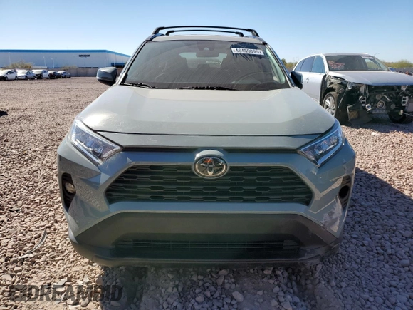 2021 Toyota RAV4 XLE with VIN 2T3W1RFV7MW109538, listed as a Copart auction lot 46489895 with 33,932 mi miles and Salvage Title. Bid and sale history available at carsss.com. Image 5.