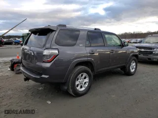 2022 Toyota 4Runner SR5 with VIN JTEEU5JR9N5270449, listed as a Copart auction lot 41514255 with 59,725 mi miles and Salvage Title. Bid and sale history available at carsss.com. Image 3.