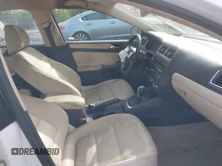 2011 Volkswagen Jetta SE с VIN 3VWDX7AJ1BM349792, выставлен на аукционе IAAI как лот 42081276 с пробегом 219 824 миль миль и . История ставок и продаж доступна на DreamBid. Изображение 5.