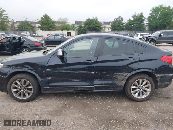 2017 BMW X4 M40i z VIN 5UXXW7C58H0U25635, wystawiony jako IAAI lot #42222381 z przebiegiem 95 307 mil mil oraz . Historia ofert i sprzedaży dostępna na DreamBid. Obrazek 14.