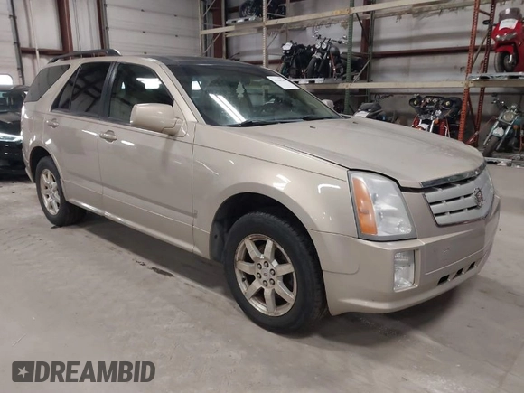 2008 Cadillac SRX AWD with VIN 1GYEE437180139017, listed as a IAAI auction lot 41986266 with 213,382 mi miles. Bid and sale history available at carsss.com. Image 1.
