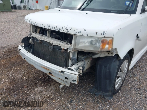 2005 Scion xB z VIN JTLKT324154018321, wystawiony jako IAAI lot #42189716 z przebiegiem 204 574 mil mil oraz . Historia ofert i sprzedaży dostępna na DreamBid. Obrazek 12.