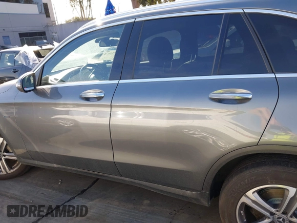 2019 Mercedes-Benz GLC 350e z VIN WDC0G5EB1KF579447, wystawiony jako IAAI lot #41534374 z przebiegiem 88 601 mil mil oraz . Historia ofert i sprzedaży dostępna na DreamBid. Obrazek 15.