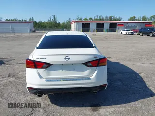 2023 Nissan Altima SR z VIN 1N4BL4CV6PN423635, wystawiony jako IAAI lot #42280027 z przebiegiem 21 193 mil mil oraz . Historia ofert i sprzedaży dostępna na DreamBid. Obrazek 16.