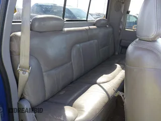1997 Chevrolet Silverado 1500 with VIN 2GCEK19R8V1141126, listed as a IAAI auction lot 41714771 with 261,347 mi miles and . Bid and sale history available at DreamBid. Image 8.