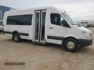 2009 Freightliner Sprinter z VIN WDYPF4AC995428926, wystawiony jako Copart lot #44266745 z przebiegiem 178 136 mil mil oraz Tytuł czysty. Historia ofert i sprzedaży dostępna na DreamBid. Obrazek 4.