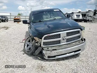 2011 Ram 1500 Big Horn z VIN 1D7RV1CT7BS672283, wystawiony jako Copart lot #55233455 z przebiegiem 158 827 mil mil oraz Szkoda całkowita • Salvage title. Historia ofert i sprzedaży dostępna na DreamBid. Obrazek 14.