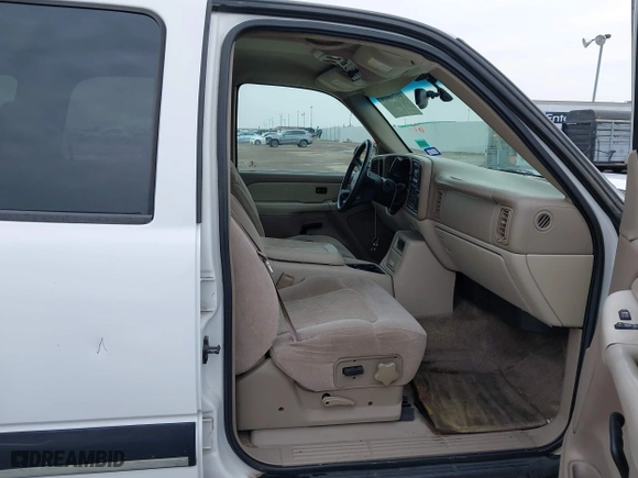2001 Chevrolet Tahoe LT with VIN 1GNEC13T51R158637, listed as a IAAI auction lot 41718610 with 101,984 mi miles. Bid and sale history available at carsss.com. Image 5.