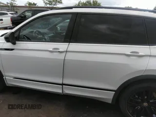 2022 Volkswagen Tiguan SE R-Line Black z VIN 3VVCB7AX0NM029502, wystawiony jako IAAI lot #40141730 z przebiegiem 41 362 mil mil oraz . Historia ofert i sprzedaży dostępna na DreamBid. Obrazek 14.