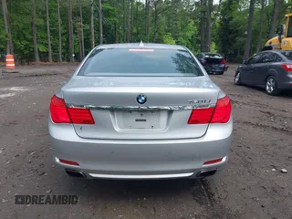 2011 BMW 7 Series 750Li xDrive z VIN WBAKC8C53BC433168, wystawiony jako IAAI lot #42189726 z przebiegiem 177 368 mil mil oraz . Historia ofert i sprzedaży dostępna na DreamBid. Obrazek 16.