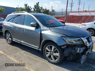 2015 Nissan Pathfinder Platinum with VIN 5N1AR2MN8FC693981, listed as a IAAI auction lot 42145556 with 161,142 mi miles and . Bid and sale history available at DreamBid. Image 1.
