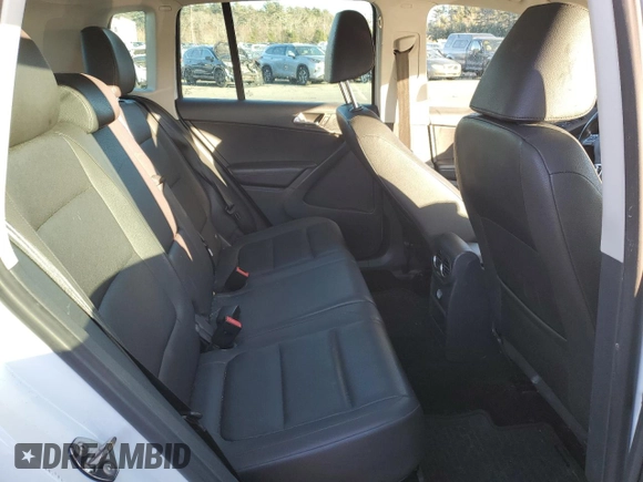 2014 Volkswagen Tiguan SEL с VIN WVGAV3AX4EW626475, выставлен на аукционе Copart как лот 43540255 с пробегом 84 057 миль миль и На запчасти • Non repairable. История ставок и продаж доступна на DreamBid. Изображение 11.
