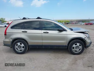 2008 Honda CR-V LX z VIN JHLRE38398C031592, wystawiony jako IAAI lot #42383888 z przebiegiem 247 121 mil mil oraz . Historia ofert i sprzedaży dostępna na DreamBid. Obrazek 13.