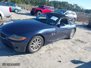 2004 BMW Z4 2.5i with VIN 4USBT33524LS48872, listed as a IAAI auction lot 41583182 with NaN miles. Bid and sale history available at carsss.com. Image 2.