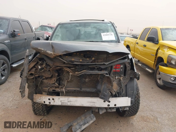 2015 Toyota 4Runner Limited with VIN JTEBU5JR1F5267923, listed as a IAAI auction lot 41805736 with Not Provided miles and . Bid and sale history available at carsss.com. Image 12.