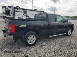2013 Chevrolet Silverado 1500 LTZ with VIN 1GCRKTE72DZ414083, listed as a Copart auction lot 55218165 with 180,241 mi miles and Salvage Title. Bid and sale history available at DreamBid. Image 3.