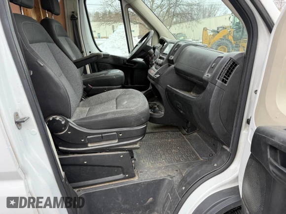 2014 Ram ProMaster Cargo with VIN 3C6TRVBG2EE118261, listed as a Copart auction lot 55901385 with 168,026 mi miles and Clean Title. Bid and sale history available at carsss.com. Image 5.