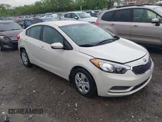 2015 Kia Forte LX with VIN KNAFK4A61F5374690, listed as a IAAI auction lot 42052849 with 47,034 mi miles. Bid and sale history available at carsss.com. Image 1.