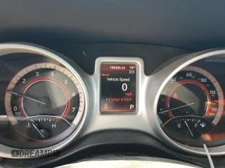 2020 Dodge Journey SE Value with VIN 3C4PDCABXLT274558, listed as a Copart auction lot 50407555 with 106,404 mi miles and Salvage Title. Bid and sale history available at DreamBid. Image 9.
