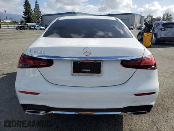 2021 Mercedes-Benz E 350 z VIN W1KZF8DBXMA920854, wystawiony jako Copart lot #51800865 z przebiegiem 40 337 mil mil oraz Szkoda całkowita • Salvage title. Historia ofert i sprzedaży dostępna na DreamBid. Obrazek 6.