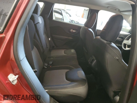 2014 Jeep Cherokee Latitude z VIN 1C4PJMCS0EW298425, wystawiony jako Copart lot #52101845 z przebiegiem 156 118 mil mil oraz Nie do naprawy • Non repairable. Historia ofert i sprzedaży dostępna na DreamBid. Obrazek 11.