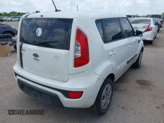 2012 Kia Soul with VIN KNDJT2A5XC7354508, listed as a IAAI auction lot 42078152 with 164,338 mi miles. Bid and sale history available at carsss.com. Image 4.