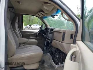 2006 Chevrolet Express Cargo with VIN 1GCGG29U661245562, listed as a IAAI auction lot 42153119 with 244,447 mi miles and . Bid and sale history available at DreamBid. Image 5.