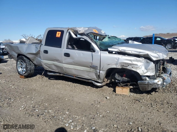 2006 Chevrolet Silverado 2500HD LT1 with VIN 1GCHK23D66F186303, listed as a Copart auction lot 49514205 with 0 mi miles and Non Repairable. Bid and sale history available at carsss.com. Image 4.