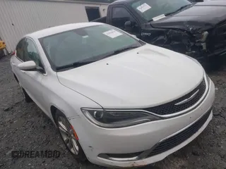 2015 Chrysler 200 Limited z VIN 1C3CCCAB8FN719146, wystawiony jako IAAI lot #42192676 z przebiegiem 159 000 mil mil oraz . Historia ofert i sprzedaży dostępna na DreamBid. Obrazek 1.