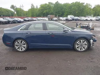2019 Lincoln MKZ Reserve II с VIN 3LN6L5F98KR621828, выставлен на аукционе IAAI как лот 42332227 с пробегом 41 547 миль миль и . История ставок и продаж доступна на DreamBid. Изображение 13.
