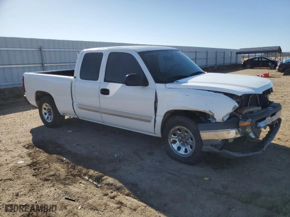 2004 Chevrolet Silverado 1500 with VIN 2GCEC19V841377221, listed as a Copart auction lot 49262965 with 253,659 mi miles and Salvage Title. Bid and sale history available at carsss.com. Image 4.