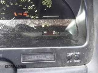 1991 Lexus LS z VIN JT8UF11E4M0066619, wystawiony jako IAAI lot #41840808 z przebiegiem 368 205 mil mil oraz . Historia ofert i sprzedaży dostępna na DreamBid. Obrazek 7.