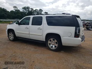 2008 GMC Yukon XL SLE w/3SA with VIN 1GKFC160X8R177911, listed as a Copart auction lot 71835274 with Not Provided miles and Salvage Title. Bid and sale history available at carsss.com. Image 2.