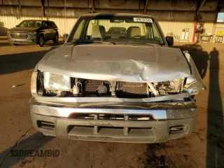 2000 Nissan Frontier XE z VIN 1N6DD21S5YC340513, wystawiony jako Copart lot #89018755 z przebiegiem 237 418 mil mil oraz Szkoda całkowita • Salvage title. Historia ofert i sprzedaży dostępna na DreamBid. Obrazek 5.