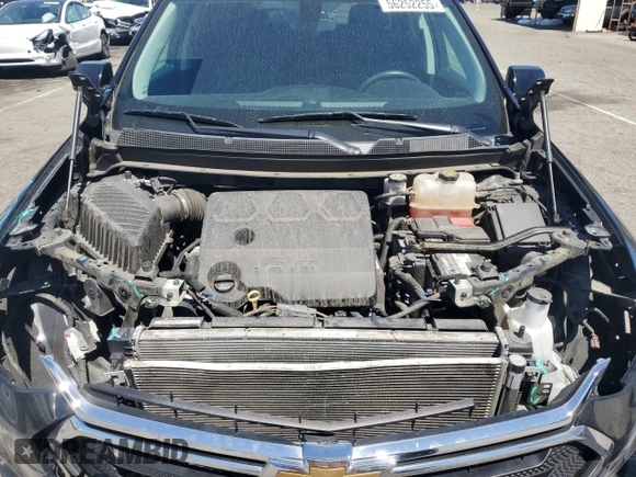 2018 Chevrolet Traverse LS z VIN 1GNERFKW5JJ255102, wystawiony jako Copart lot #56252255 z przebiegiem 82 385 mil mil oraz Szkoda całkowita • Salvage title. Historia ofert i sprzedaży dostępna na DreamBid. Obrazek 12.