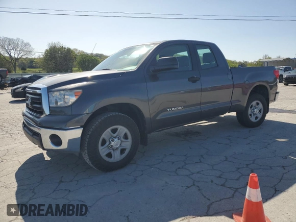 2013 Toyota Tundra z VIN 5TFRM5F1XDX065735, wystawiony jako Copart lot #52385275 z przebiegiem 166 233 mil mil oraz Czysty tytuł • Clean title. Historia ofert i sprzedaży dostępna na DreamBid. Obrazek 1.