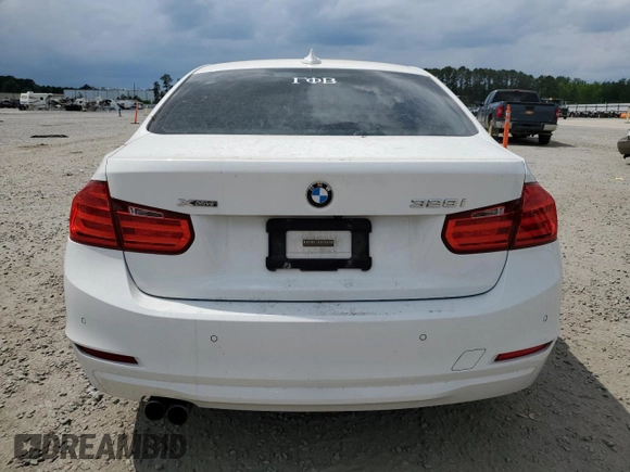 2015 BMW 3 Series 328i xDrive с VIN WBA3B5G56FNS19222, выставлен на аукционе Copart как лот 54548145 с пробегом 95 087 миль миль и Списание • Salvage title. История ставок и продаж доступна на DreamBid. Изображение 6.