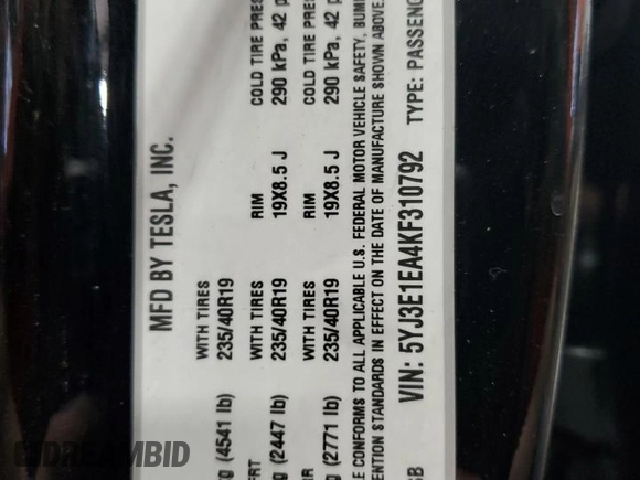 2019 Tesla Model 3 Mid Range z VIN 5YJ3E1EA4KF310792, wystawiony jako Copart lot #53031595 z przebiegiem 99 799 mil mil oraz Szkody całkowita. Historia ofert i sprzedaży dostępna na DreamBid. Obrazek 13.