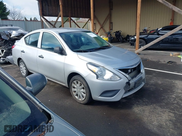 2015 Nissan Versa SV with VIN 3N1CN7AP9FL952593, listed as a IAAI auction lot 41940068 with 149,201 mi miles. Bid and sale history available at carsss.com. Image 1.