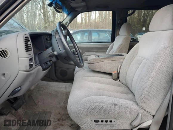 1997 Chevrolet Suburban with VIN 3GNFK16R6VG120489, listed as a Copart auction lot 44324705 with 218,764 mi miles and Salvage Title. Bid and sale history available at carsss.com. Image 7.