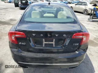 2017 Volvo S60 Inscription с VIN LYV402HK9HB147967, выставлен на аукционе Copart как лот 54924455 с пробегом 87 943 миль миль и Списание • Salvage title. История ставок и продаж доступна на DreamBid. Изображение 6.
