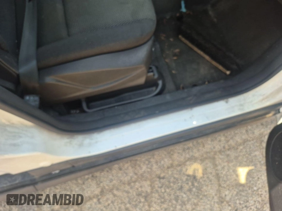 2015 Ford Transit Connect XL with VIN NM0LS6E77F1199547, listed as a IAAI auction lot 42621202 with 193,870 mi miles and . Bid and sale history available at DreamBid. Image 35.