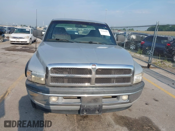 1998 Dodge 1500 z VIN 1B7HC13Y7WJ121175, wystawiony jako IAAI lot #42380600 z przebiegiem 108 539 mil mil oraz . Historia ofert i sprzedaży dostępna na DreamBid. Obrazek 13.