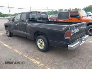 2000 Dodge Dakota with VIN 1B7GL22X2YS763505, listed as a IAAI auction lot 42608242 with 131,159 mi miles and . Bid and sale history available at DreamBid. Image 3.