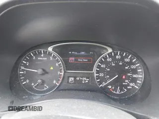 2013 Nissan Pathfinder SV with VIN 5N1AR2MM3DC617315, listed as a IAAI auction lot 42047502 with 197,435 mi miles. Bid and sale history available at carsss.com. Image 7.