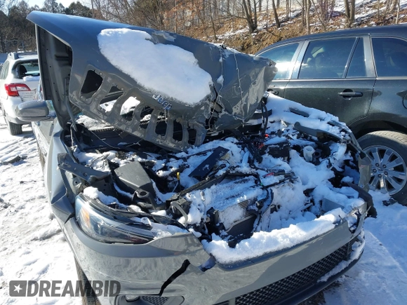 2019 Jeep Cherokee Latitude Plus with VIN 1C4PJMLB9KD469308, listed as a IAAI auction lot 41590025 with 46,676 mi miles. Bid and sale history available at carsss.com. Image 6.